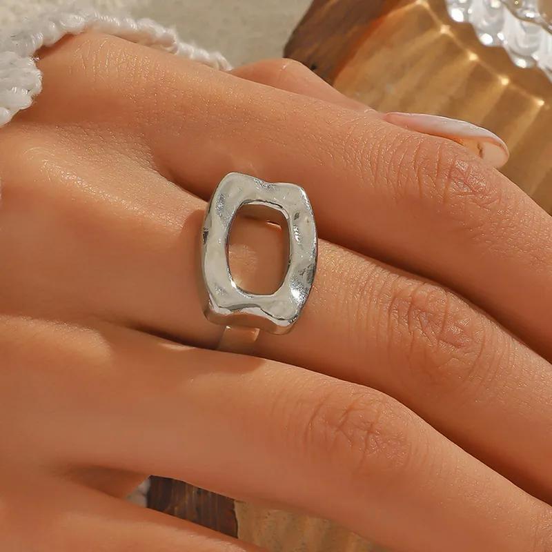 Simple Geometric Gold and Silver Rings
