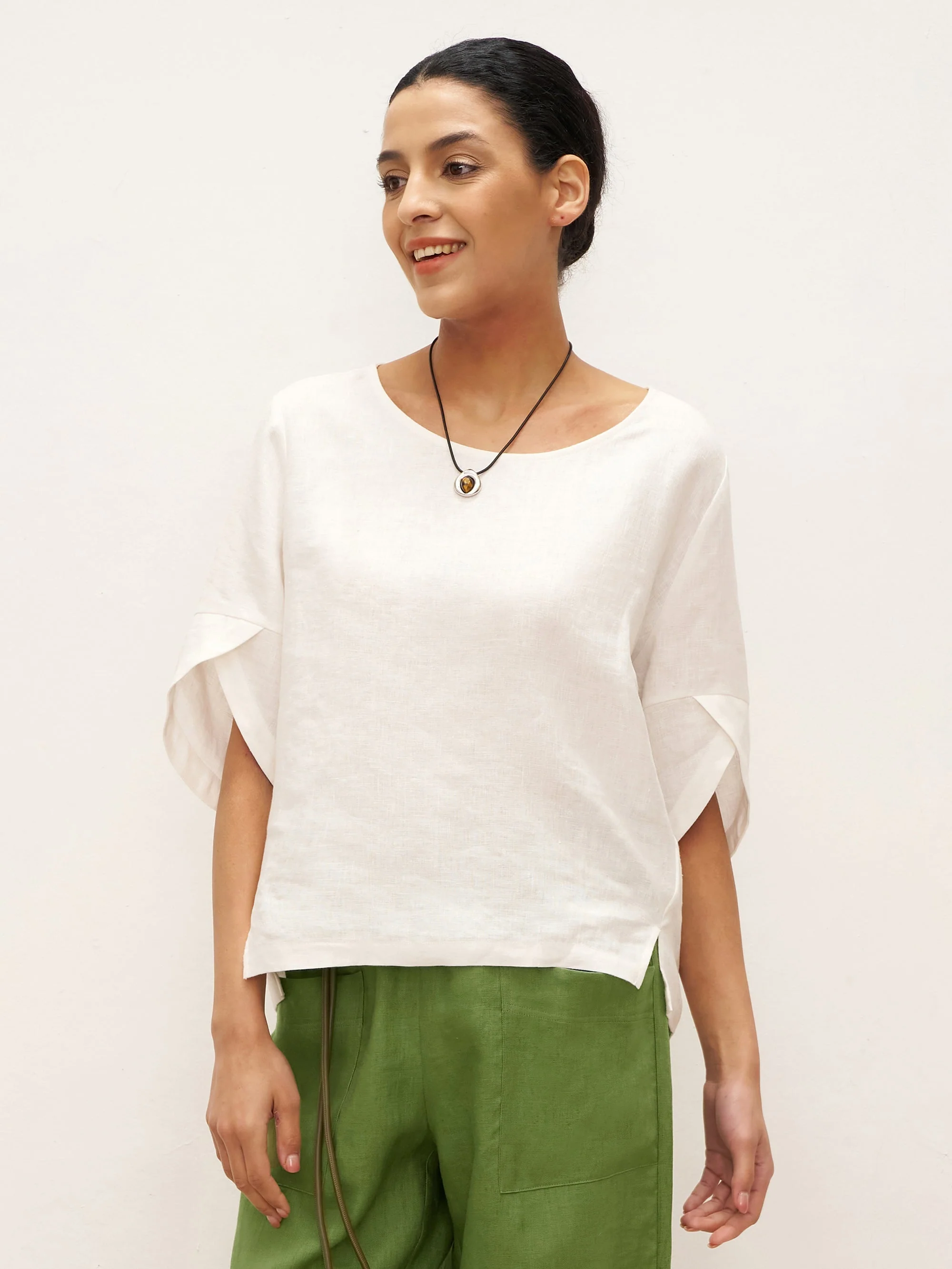 100%  Round Neck Petal-Sleeve Pullover LAUREL