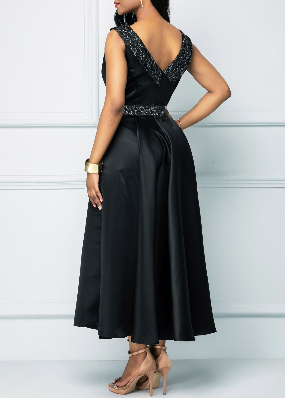 V Back Solid Boat Neck Dress